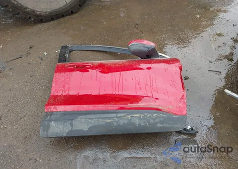 2020 Ford Escape Titanium z USA, uszkodzony, nr VIN 1FMCU9J9XLUA99423